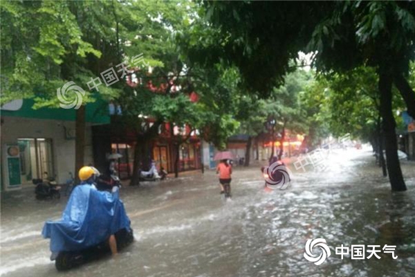 雨水活跃！广东雷州半岛今日有大到暴雨 局地大暴雨