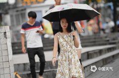 西南江南等地强降雨来袭 南方高温消减