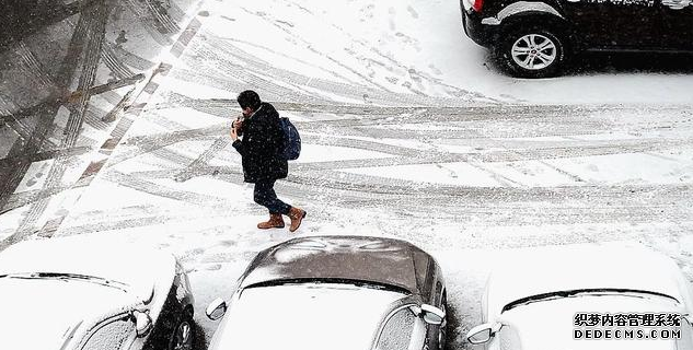 哈尔滨降雪能见度差影响出行