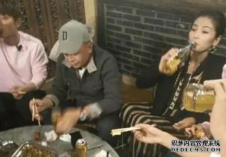 娱乐圈能喝酒的明星，王宝强三斤不醉，李冰冰90秒内一瓶白酒