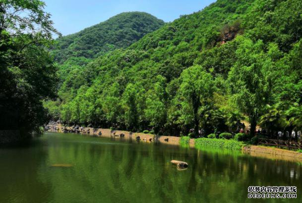 中国首个“破产”的5A景区，矿泉水只卖1元，宁愿负债4亿也不宰客