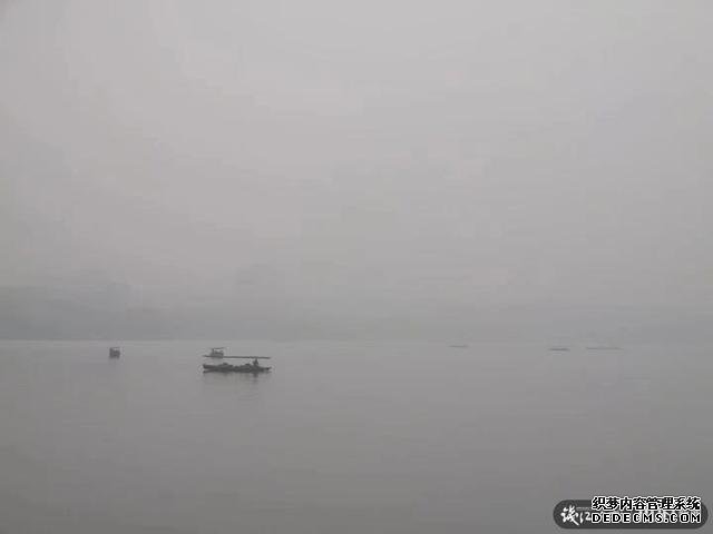 今天全省大雾 明天气温打对折 为何冷空气来前有大雾?