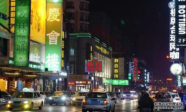 国内适合穷游的10个城市,性价比超高,说走就走