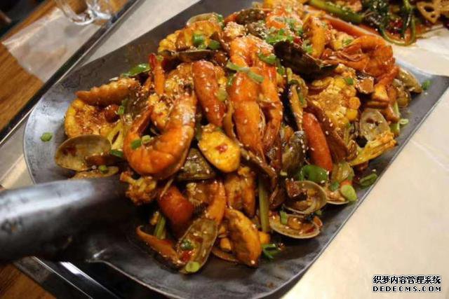 “跌落神坛”7大网红美食，从火爆到“无人问津”，都被骂的太惨