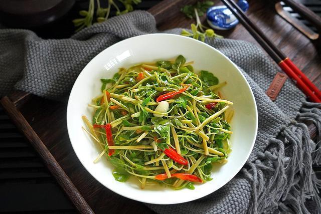 快看看喜欢这四道家常菜食谱吗？简单方便美味