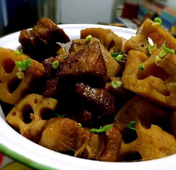 美食推荐：烧莲藕，蒜香蒸茄子，孜然牛肉，豆角炒茄子