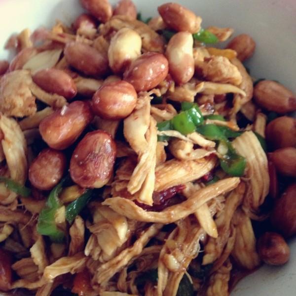 美食推荐：口水鸡丝，快炒香辣虾仁，黑胡椒猪柳，辣炒鸡胗