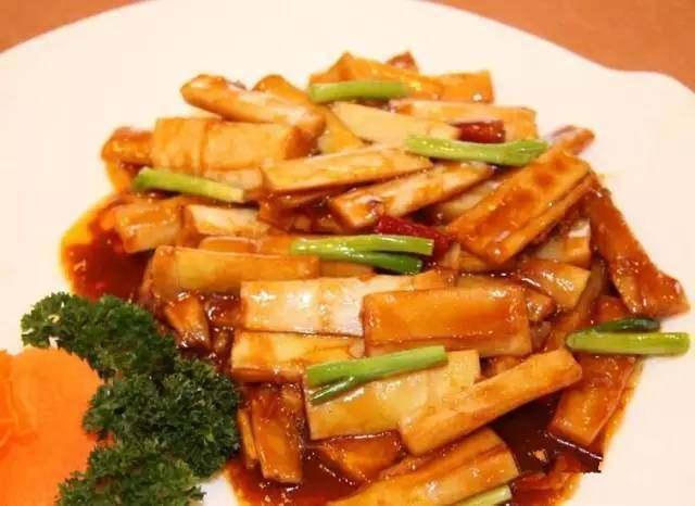 美食推荐：干贝煸笋，口水蒸鸡，排骨藕汤，虾皮老虎菜