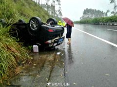 台风停编降雨不歇 广西左