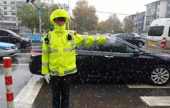 雨雪天出行需要注意什么 小学生雨雪天出行6大注意事项