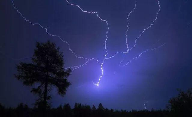 雨城科普丨雷雨天气注意事项：十个安全知识