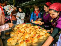 为什么大家都去西藏旅游,却很少听到去新疆?驴友:不是不想去