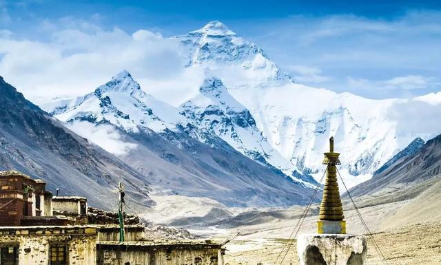 为什么大家都去西藏旅游，却很少听到去新疆？驴友：不是不想去