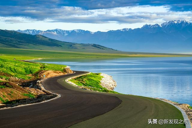 新疆这么大,到底怎么游?