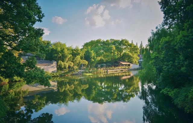 “穷人”也能旅游，5个“省钱”景区，最低只要1500高不过2000