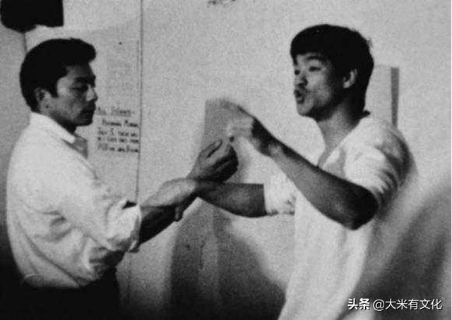 为李小龙倾尽一生的弟子,曾为他卖酒楼开武馆,已为其扫墓数十载