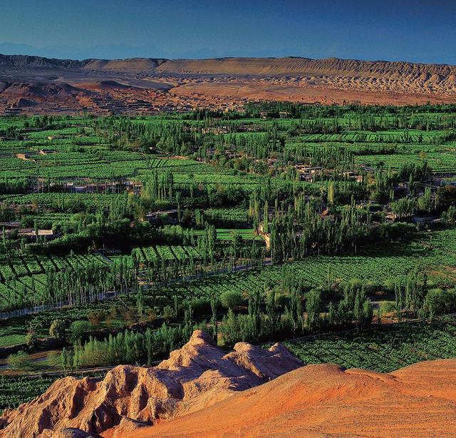 新疆有12个5A级景区，您觉得哪个更值得一去？
