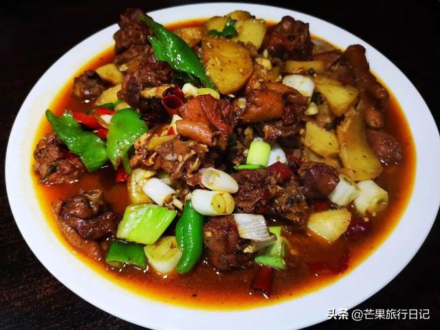 新疆乌鲁木齐物价有多高?一份过油肉三四十,网友:比肩北上广