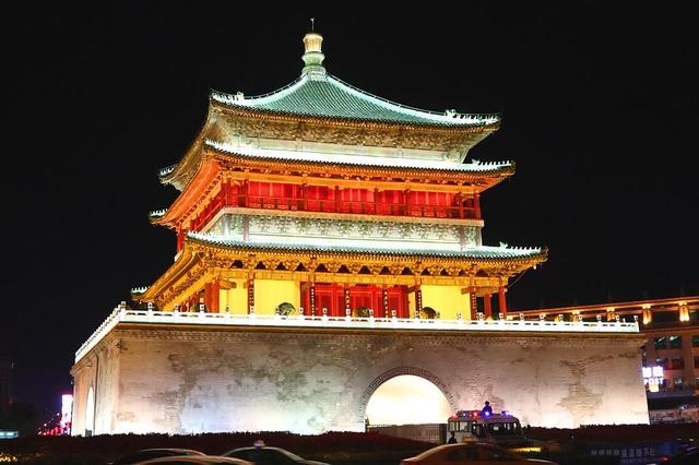 都说西安回民坊是游客去的,本地人去哪?初识洒金桥