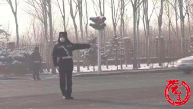 冰城交警教你:雾霾天如何安全驾车!