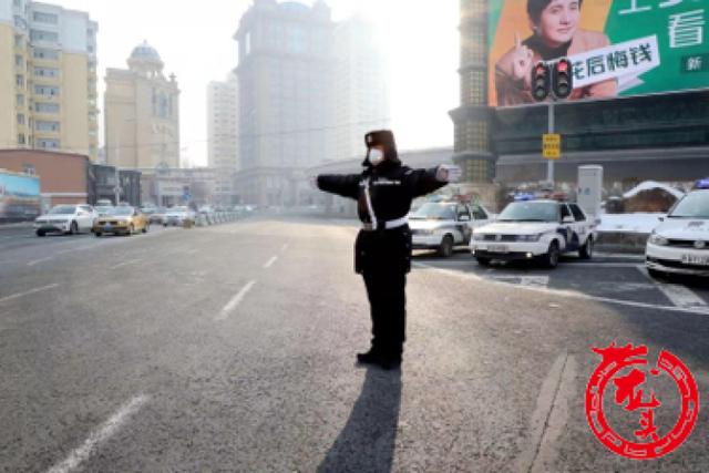 冰城交警教你:雾霾天如何安全驾车!