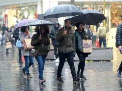 英国天气：降雨减弱，但