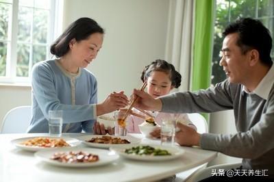 心理因素与健康密不可分,坚持这5个养心法则,健康属于你