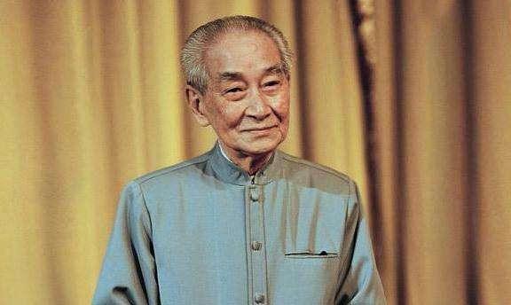 夏天肥胖、出油、疲乏、长痘,3种材料贴肚脐,驱除多年湿气