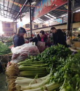 雨雪天气 香格里拉“菜篮