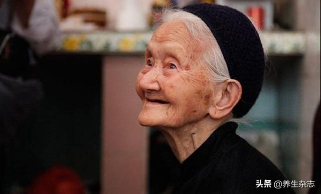 长寿的人，一般会有这个4共性，若你占1个，也是和长寿有缘