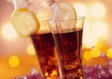 保温杯里加茶叶,养生不成还伤身!这些误区要知道!