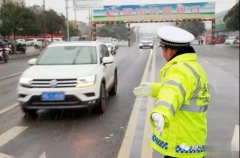 组织全体路勤民警上路巡