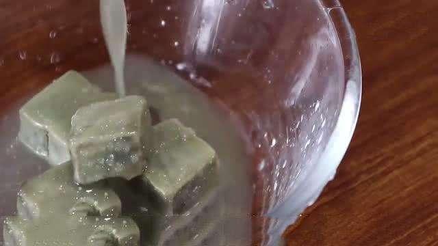闻着非常臭的臭豆腐,究竟还能不能吃?养生专家一次性告诉你