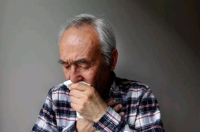 喝蜂蜜水能护肝还有很多养生功效,但医生提醒:此类人不宜食用