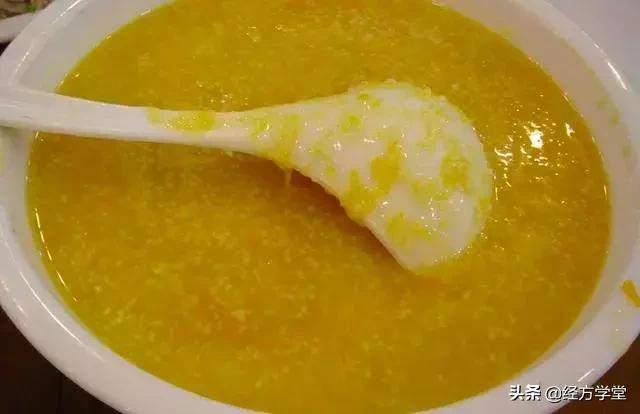 小米粥,需要熬不出米油才养生,你知道如何熬小米粥吗?