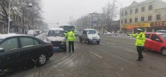 及时发布路况信息和绕行