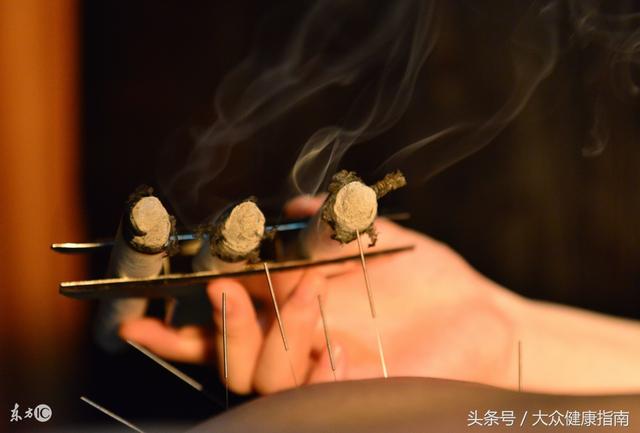 肚脐眼处艾灸养生效果不俗