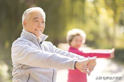 胃不好,少碰三物,多饮四水,坚持五件事,胃会一点点慢慢变好!