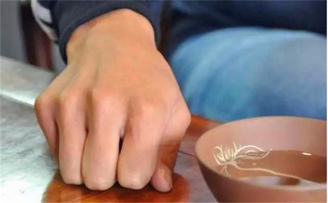 喝茶养生!但是一起品茶时不懂得这些礼节规矩,很容易得罪人!