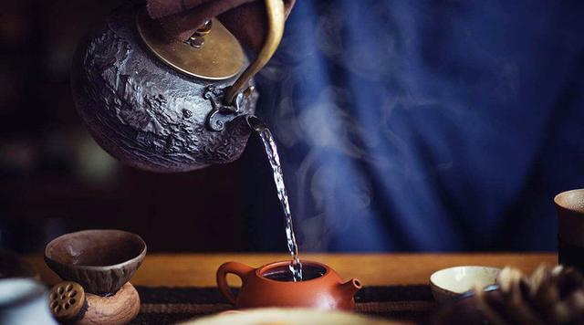 喝茶养生!但是一起品茶时不懂得这些礼节规矩,很容易得罪人!