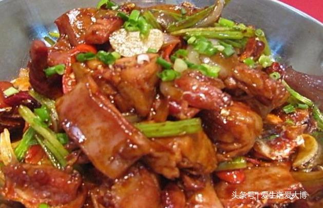 人参炖鸡和菊花猪肉，养生的美味菜，就是这个味道！