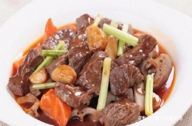 人参炖鸡和菊花猪肉，养生的美味菜，就是这个味道！