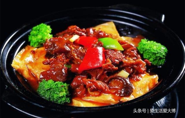 人参炖鸡和菊花猪肉，养生的美味菜，就是这个味道！