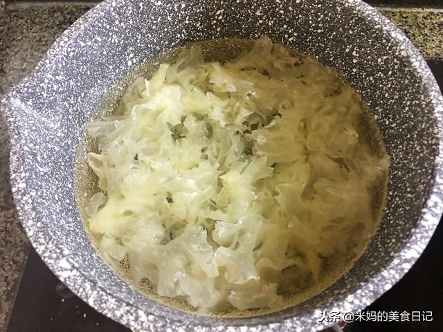 冬天,女人要常喝这羹,每天一碗,滋阴润燥又养颜,化妆品都省了