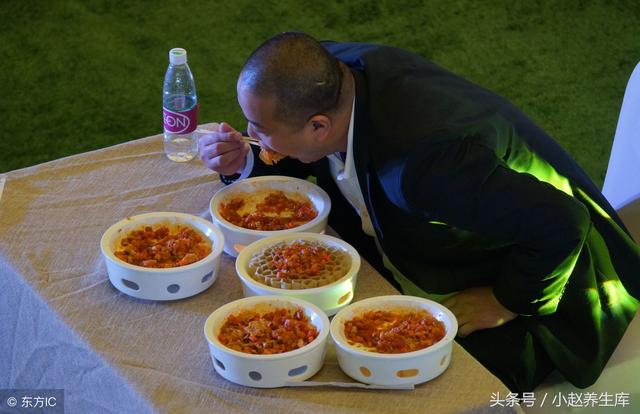 胃癌多半是“吃”出来的?医生说:胃不好的人,少碰这5种食物!