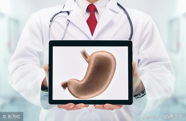 胃癌多半是“吃”出来的?医生说:胃不好的人,少碰这5种食物!