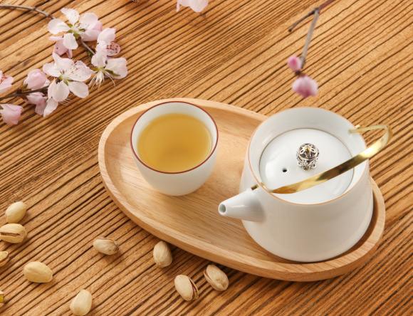 刷牙时,总伴有血丝,一般暗示这3种“疾病”,不可大意,要警惕