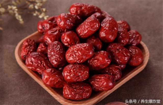 这3种水果晒成干,没想到是“肝癌天敌”,经常吃,肝病悄悄溜走