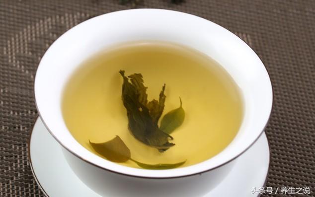 一旦腿部出现4种表现,可能是血管“堵”了,这3类人最好去查一下