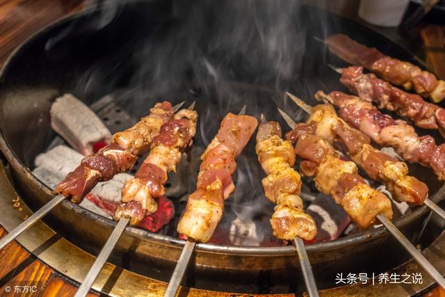 睡觉时,有这4种异常,警惕肝出了毛病,3件事再想做也要忍忍!